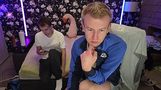 Vuitton Live XXX-Chat