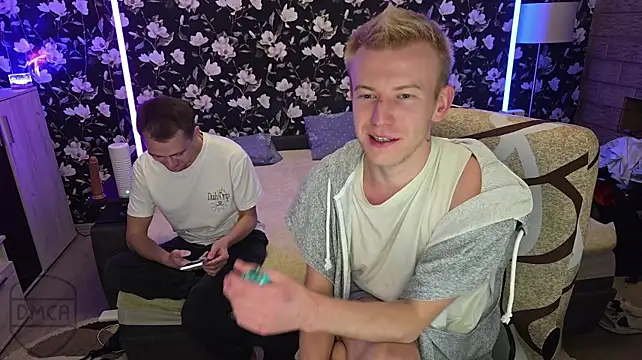 Vuitton Live XXX-Chat