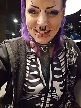 Purple_Coffin666's Live XXX Chat