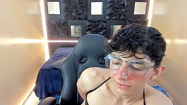 ElanGiraldo – Live XXX-chat