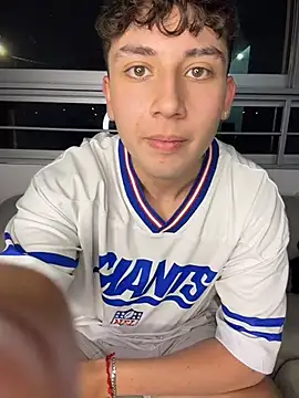 Chat +18 de OLIVER_K ao vivo