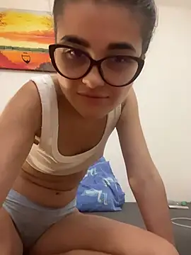 Rubstri Adlı Modelin Canlı XXX Sohbeti