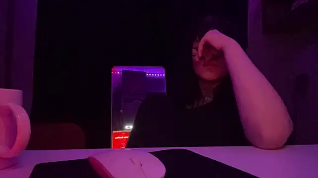 RevivedSop élő XXX-chatje
