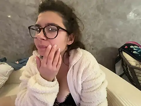 missseduction24 élő XXX-chatje