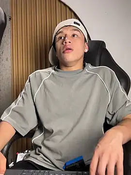 Dominik_Souza Pertunjukan Webcam