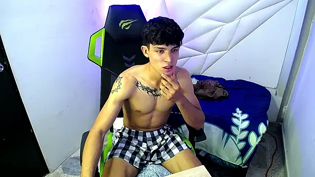 Chatroom XXX en direct de Liom_Gym