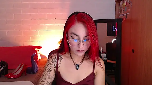 Amy66 Chat XXX in diretta