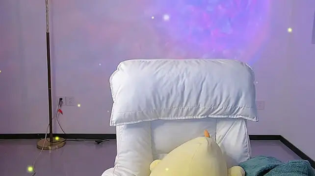 lili-6677 网络视讯表演