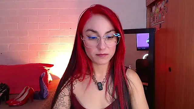 Amy66 লাইভ XXX চ্যাট