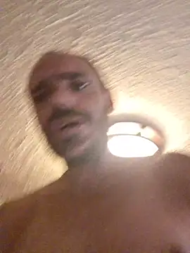 צ'אט XXX בשידור חי של DaddyAndSplashQueen