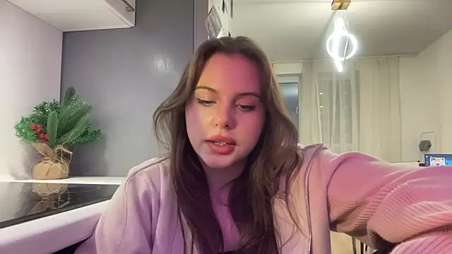 MadaleneBrenning's Live XXX Chat