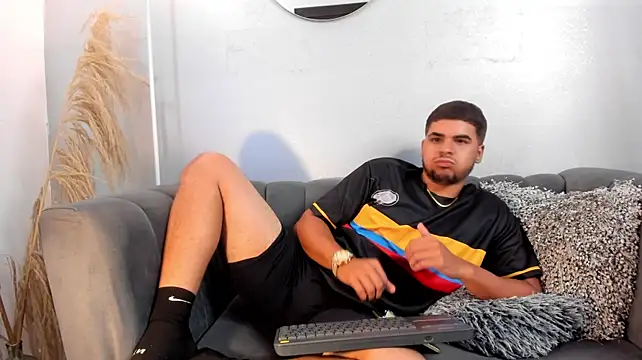 ThiagoBlake Adlı Modelin Canlı XXX Sohbeti