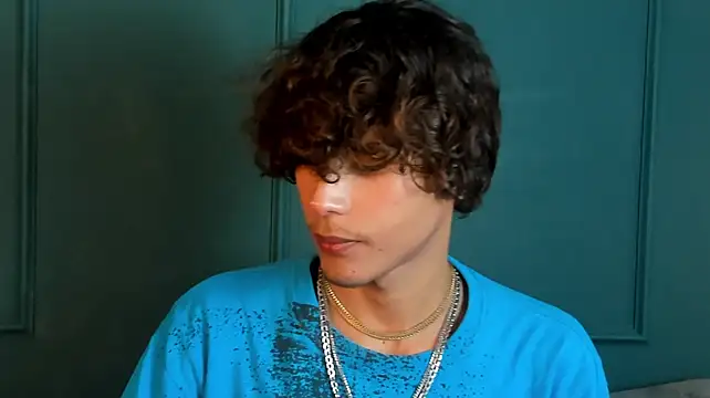 הופעת וובקאם של derek_blake
