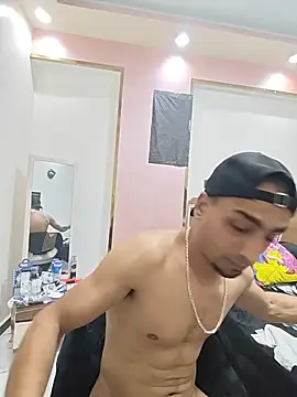 highguy Chat XXX in diretta