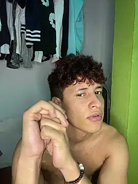 Czat XXX na żywo – MidnightBoy_