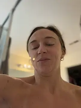 lunagirl13's Webcam Show