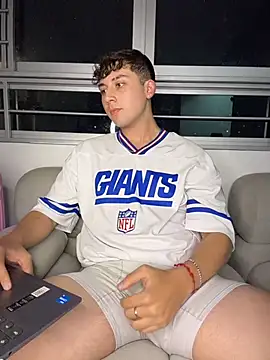 Chat +18 de OLIVER_K ao vivo