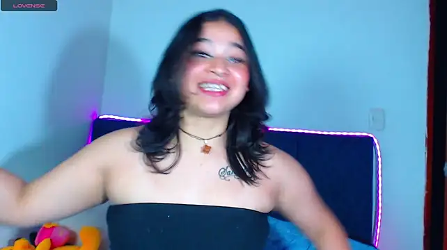 Bitsy_Messy's Live XXX Chat
