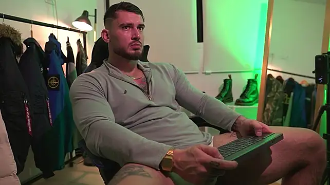 Chatroom XXX en direct de DimitriSullivan_