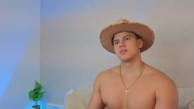 Maxi_and_Ares élő XXX-chatje