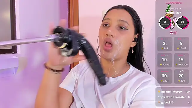 แชท XXX สดของ veronica_bigass