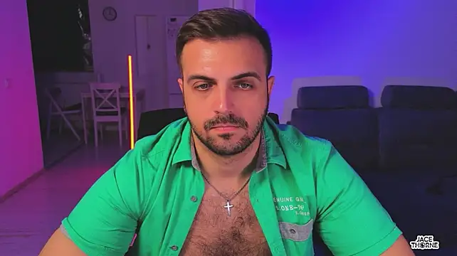 Jace_Thorne Adlı Modelin Canlı XXX Sohbeti