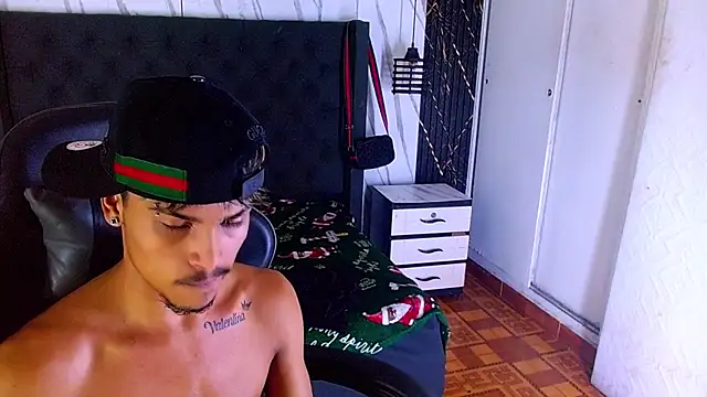 Chat +18 de Angel_foxc13 ao vivo