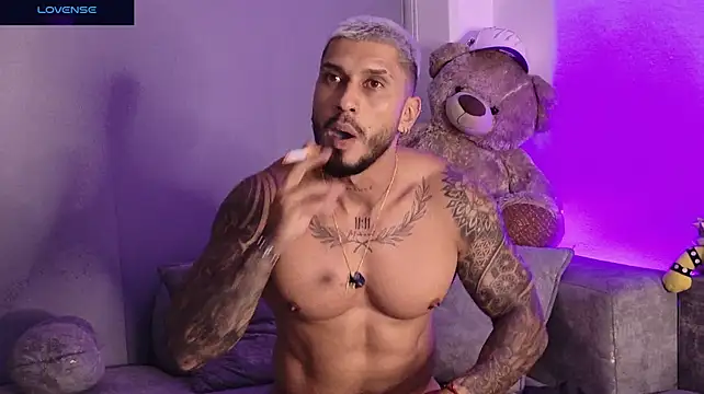 Seth_Vegaa Live XXX-Chat