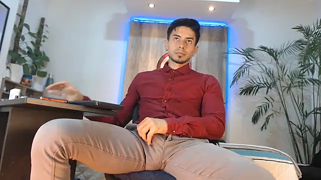 Andrew_4_ élő XXX-chatje
