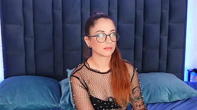 Chat +18 de AaryaVogue ao vivo