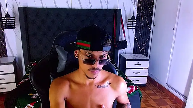 Angel_foxc13 XXX чат на живо