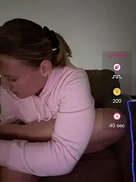 A1lesandra3 élő XXX-chatje