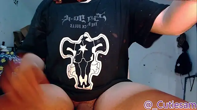 Cutie_Sam élő XXX-chatje