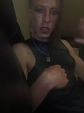 kikiwonderbar's Live XXX Chat