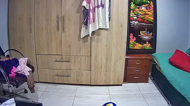 morenazaunica élő XXX-chatje