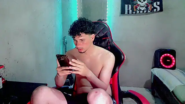 Chat XXX ao vivo de Atom_Hot