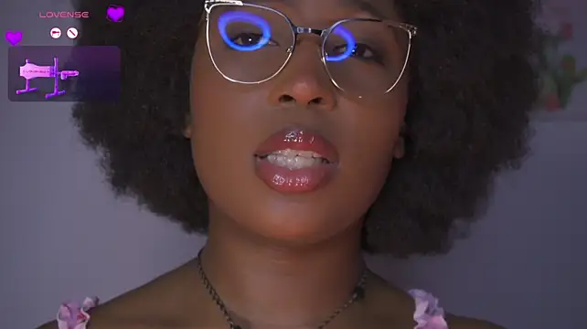 Czat XXX na żywo – Sarasanzz_