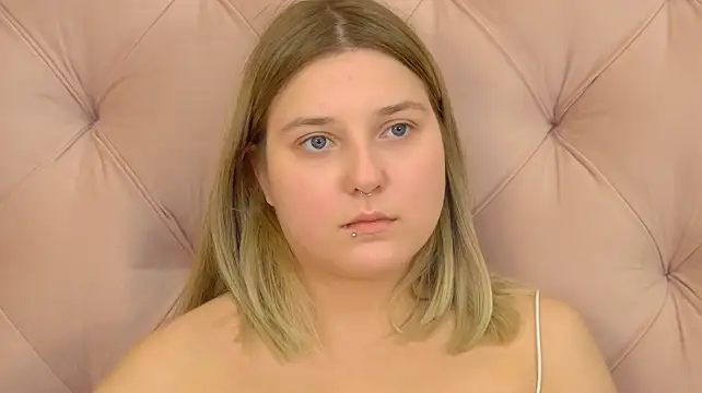 TinnaBurton's Live XXX Chat