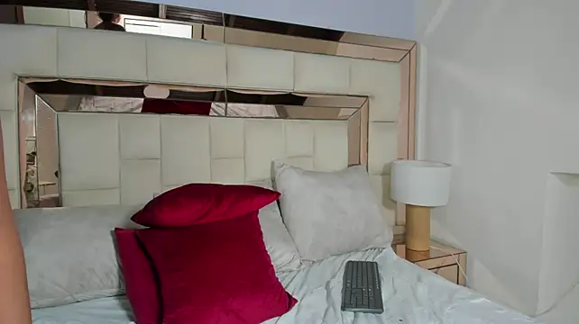 Chat +18 de dulce_lyraa1 ao vivo
