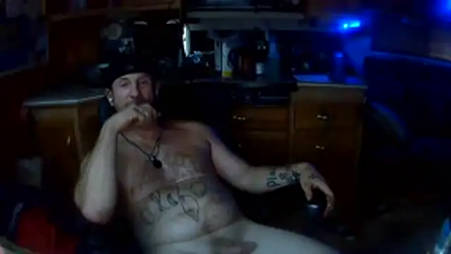 Tattoogonewild: διαδικτυακό σόου στην κάμερα