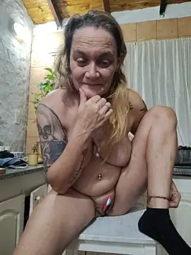 Chat +18 de Nanybeach ao vivo