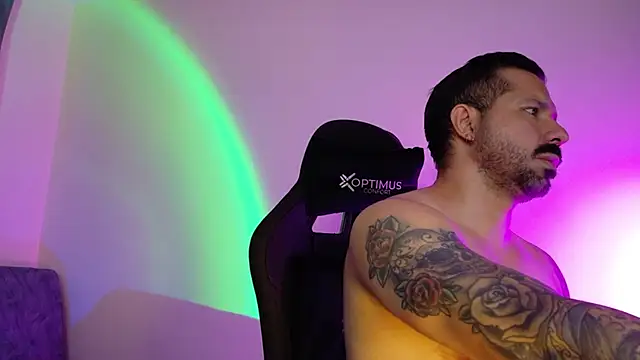 XXX chat uživo modela Pierre_Vidal