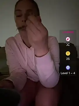 A1lesandra3 即時 XXX 聊天