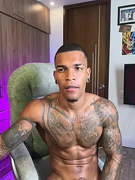 blackboy-strong Live XXX-Chat