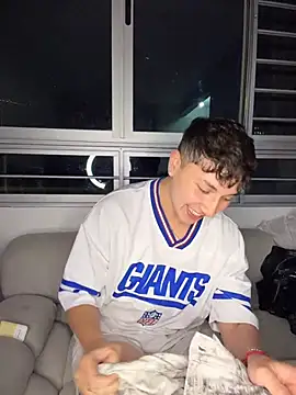 צ'אט XXX בשידור חי של OLIVER_K