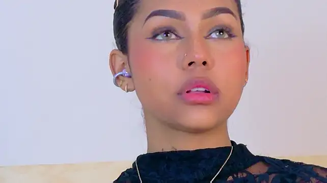 צ'אט XXX בשידור חי של Saday_Sharma