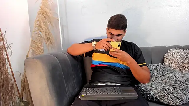 Chatroom XXX en direct de ThiagoBlake