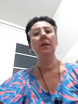 MILEIDE980 Adlı Modelin Canlı XXX Sohbeti