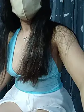 Kichiii-69 Adlı Modelin Canlı XXX Sohbeti