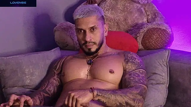 Seth_Vegaa élő XXX-chatje